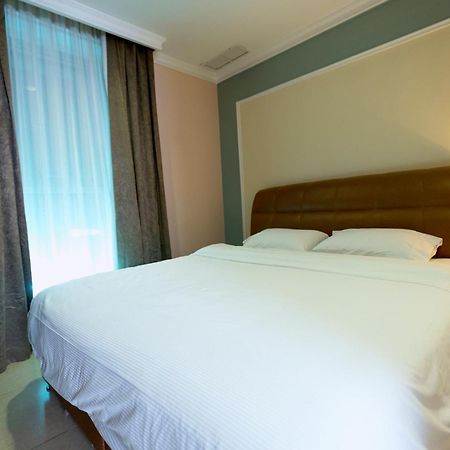 Laguna Hotel Suites Kuwait City Exteriör bild