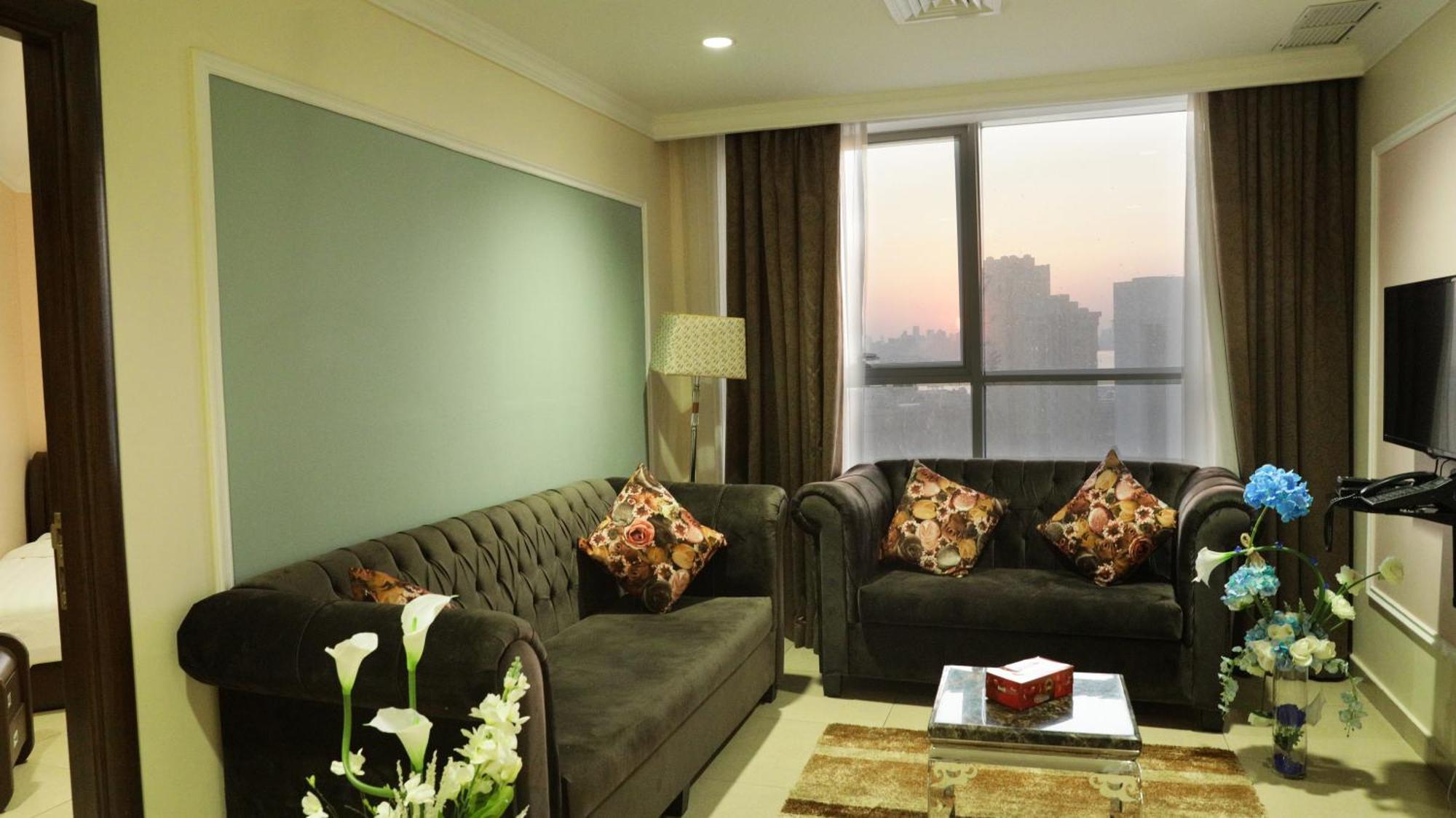 Laguna Hotel Suites Kuwait City Exteriör bild