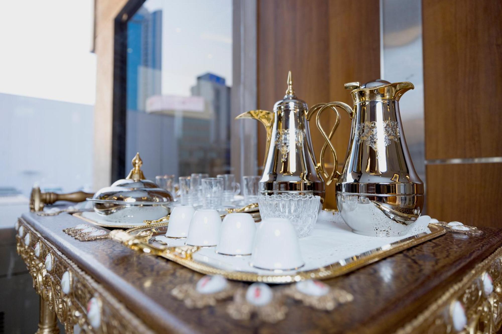 Laguna Hotel Suites Kuwait City Exteriör bild