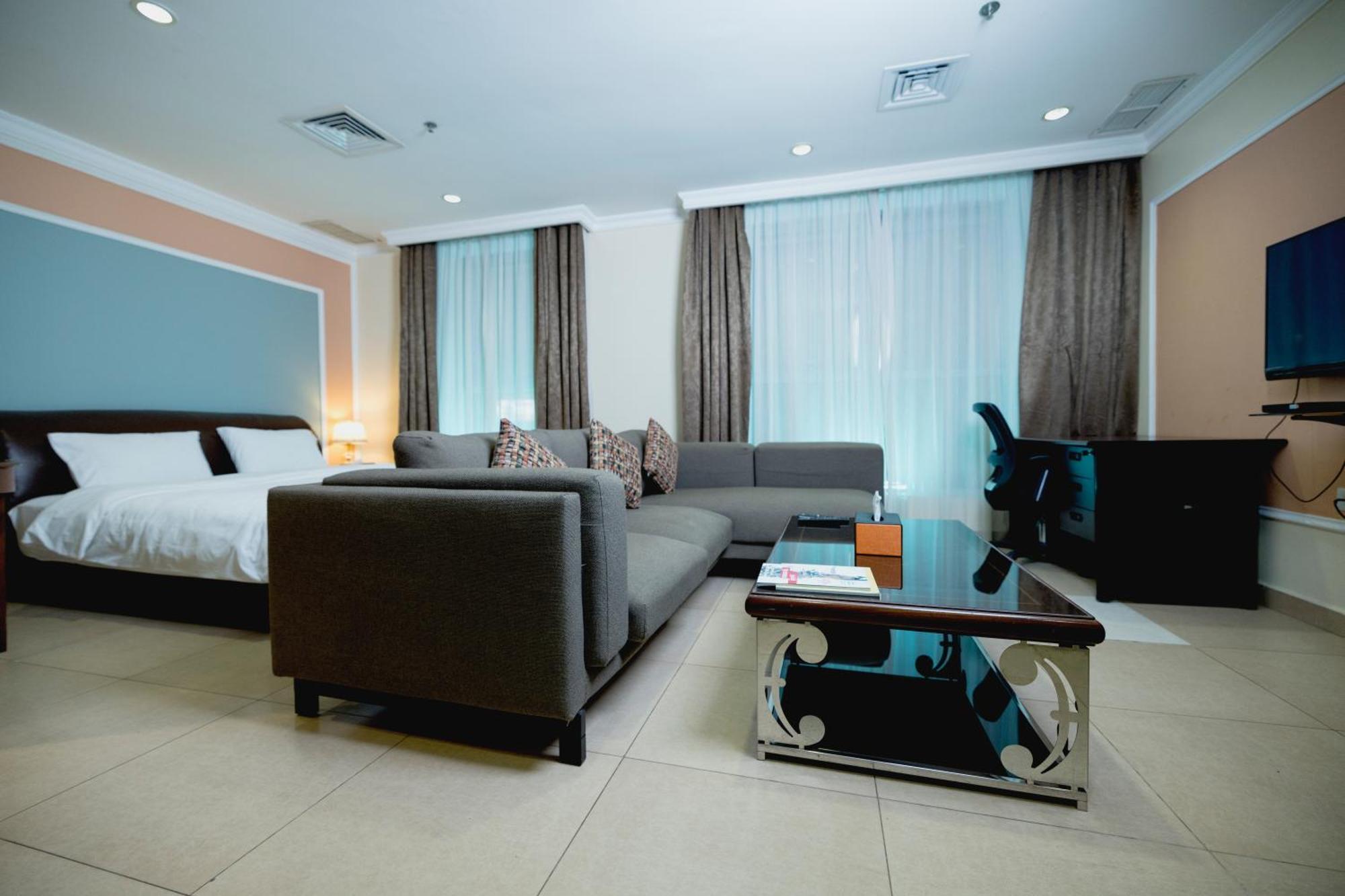 Laguna Hotel Suites Kuwait City Exteriör bild