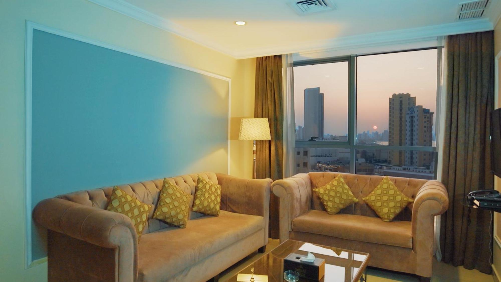 Laguna Hotel Suites Kuwait City Exteriör bild
