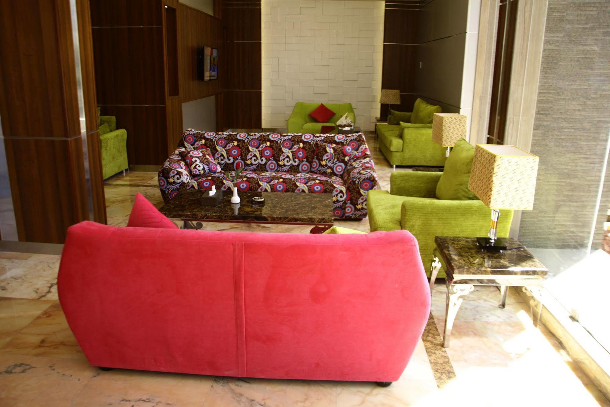 Laguna Hotel Suites Kuwait City Exteriör bild